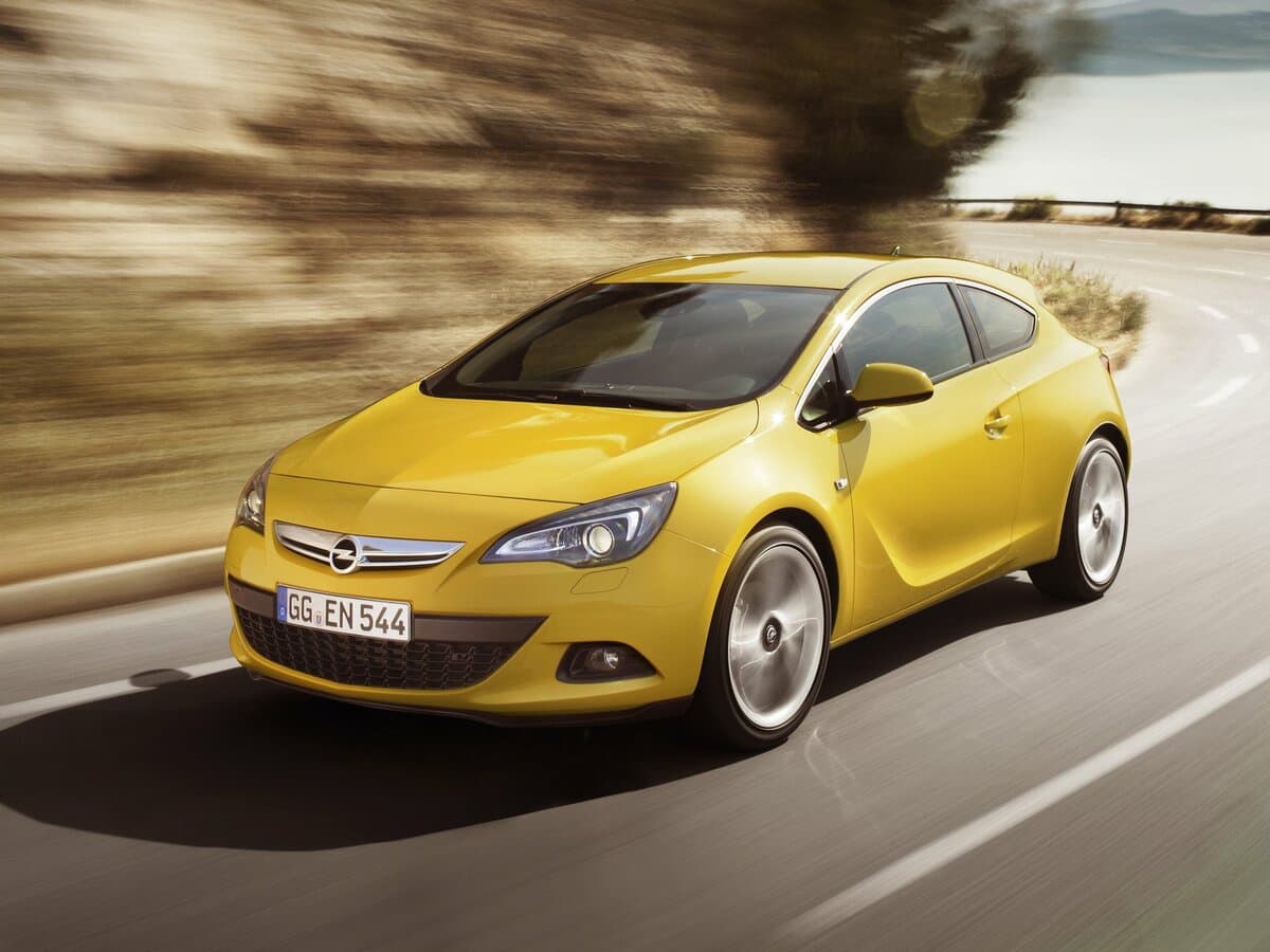 Opel Astra J Restayling — Əsas şəkil