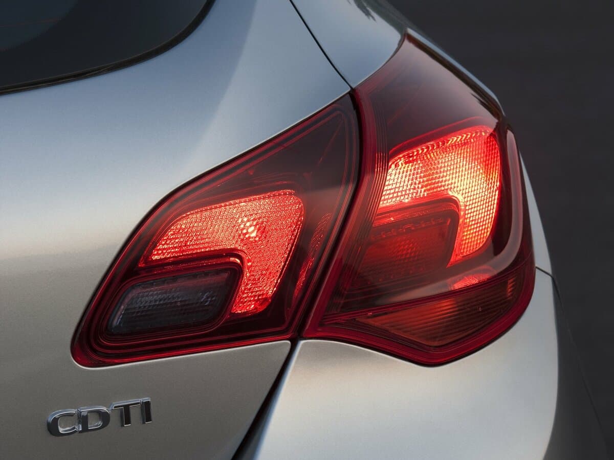 Opel Astra J Restayling — Detal