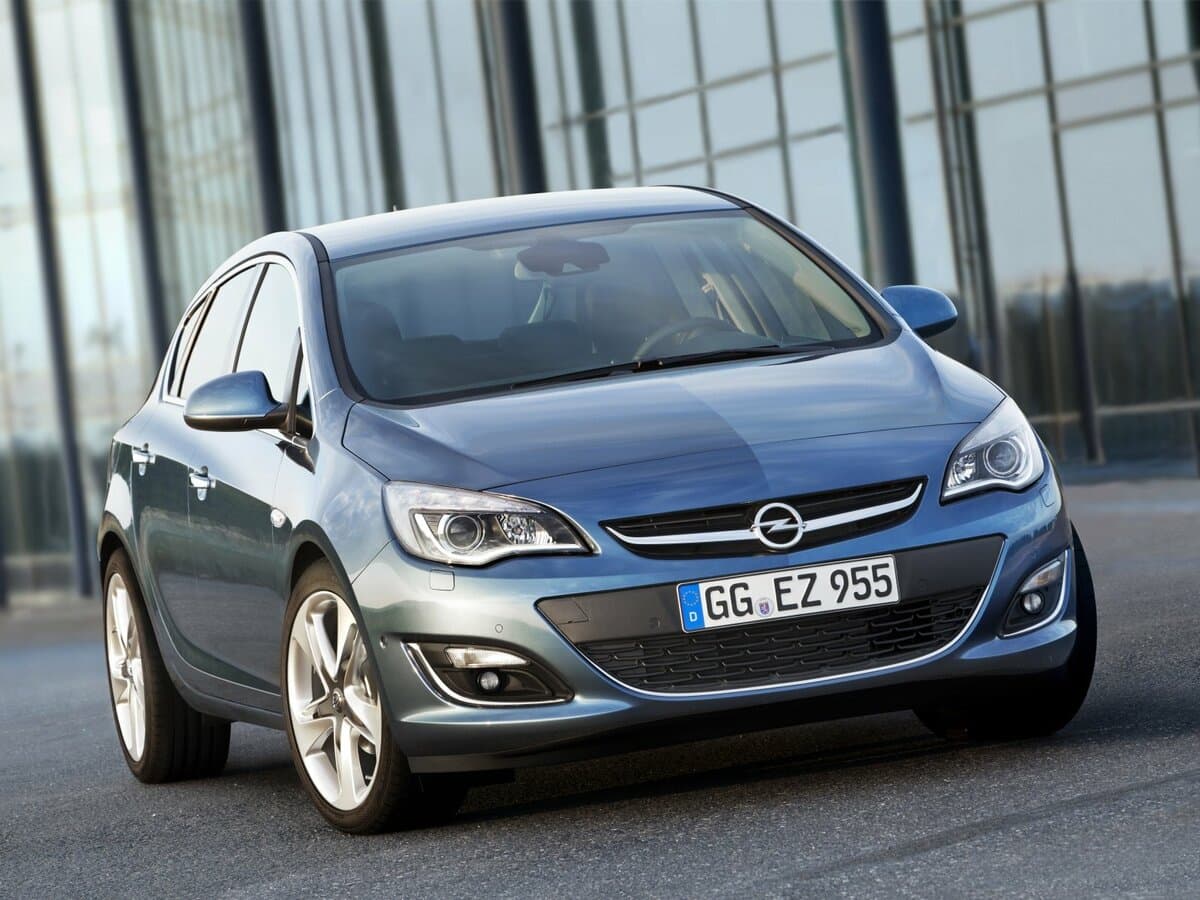 Opel Astra J Restayling — Öndən