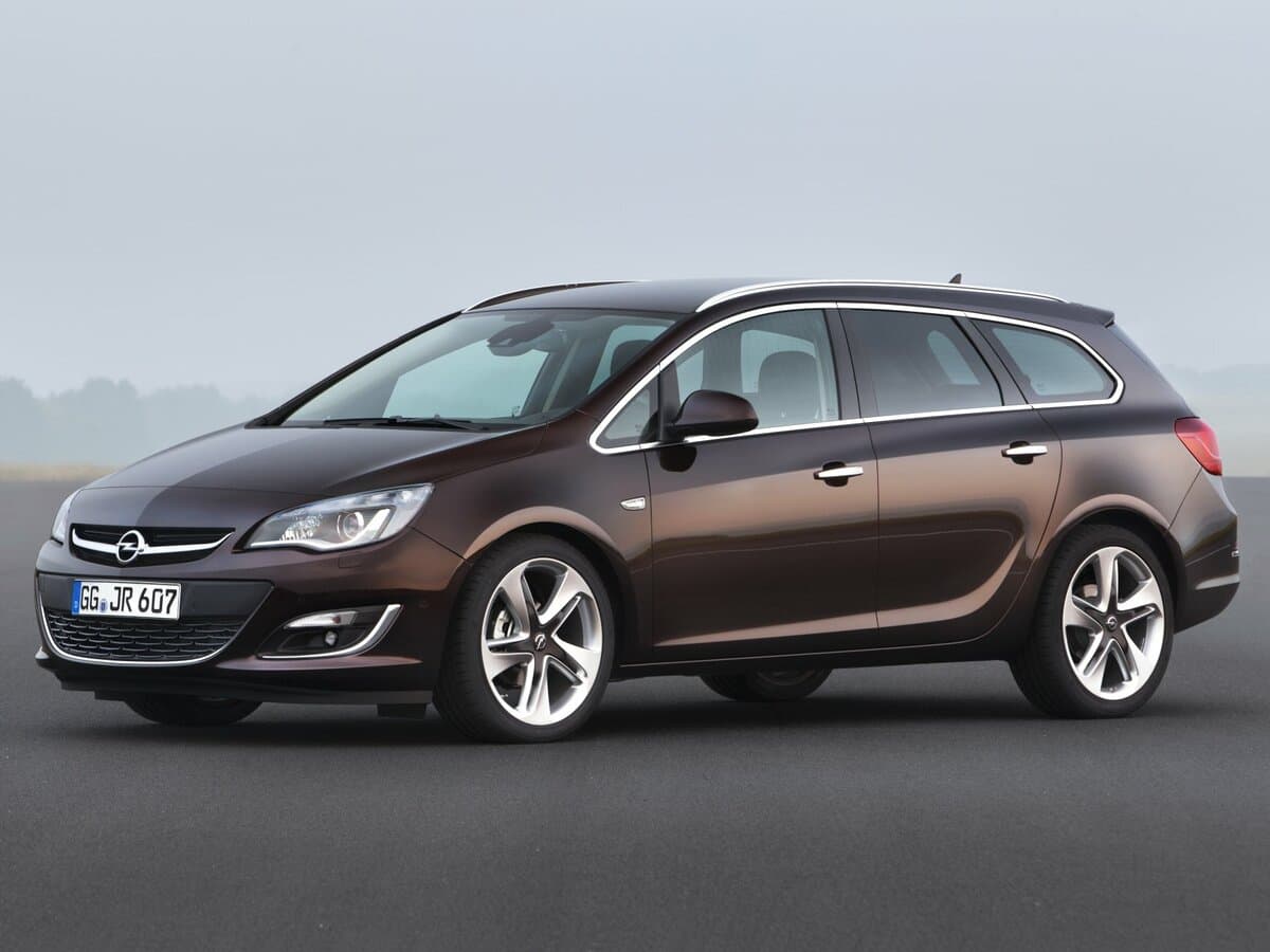 Opel Astra J Restayling — Əsas şəkil