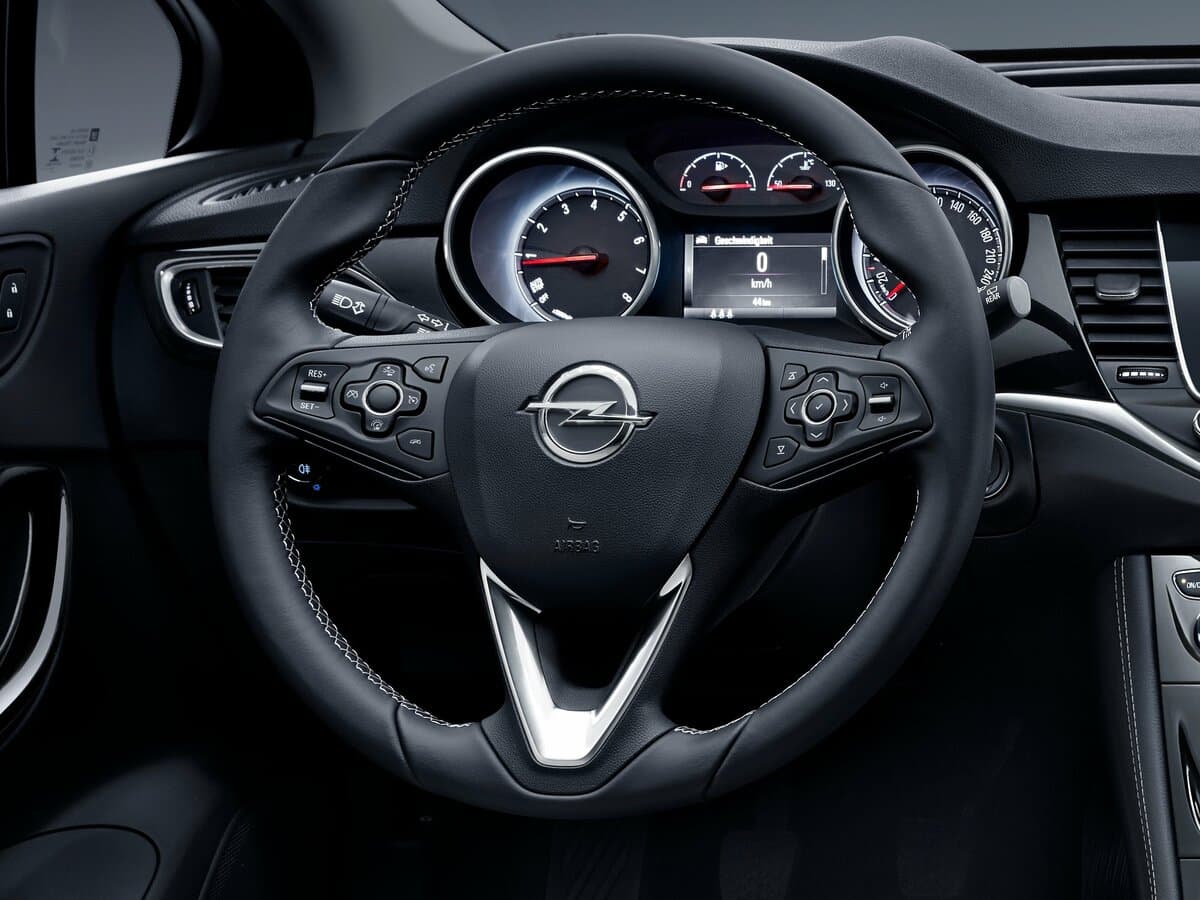 Opel Astra K — Sükan