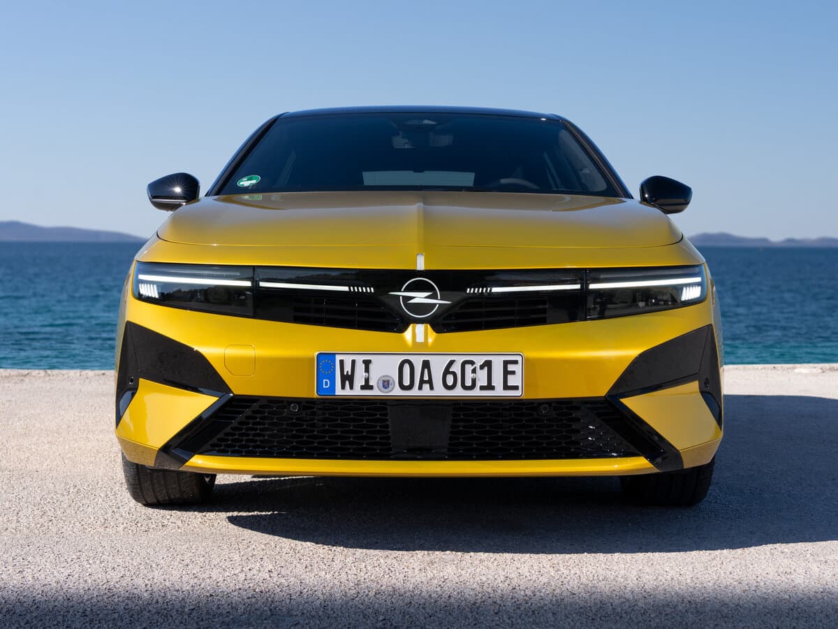 Opel Astra L Restayling — Öndən