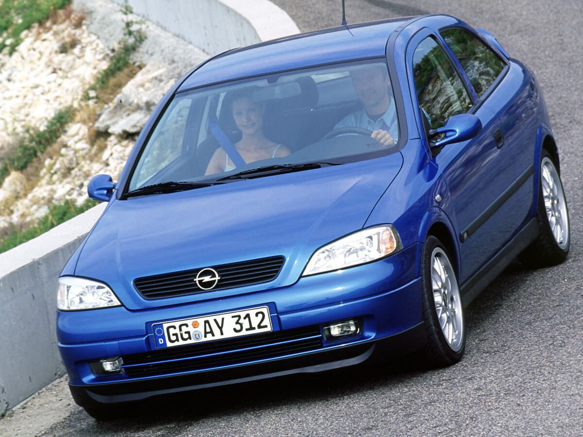 Opel Astra OPC G — Əsas şəkil