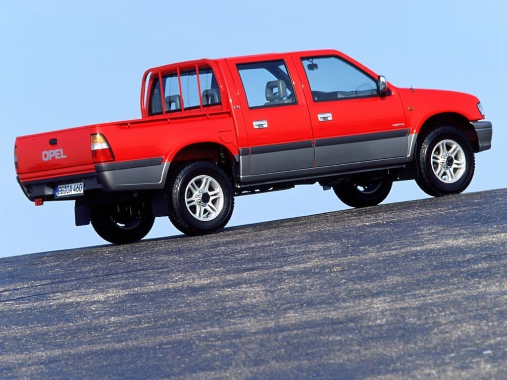 Opel Campo 1991 – 2000 — Yandan