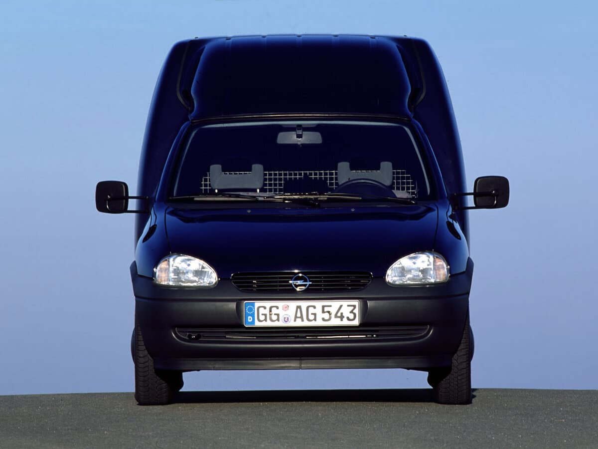 Opel Combo B — Öndən