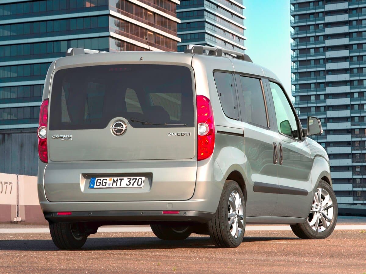 Opel Combo D — 3/4 arxadan