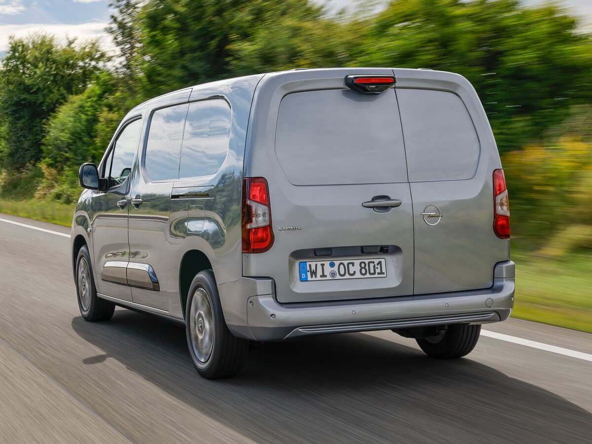 Opel Combo E Restayling — 3/4 arxadan