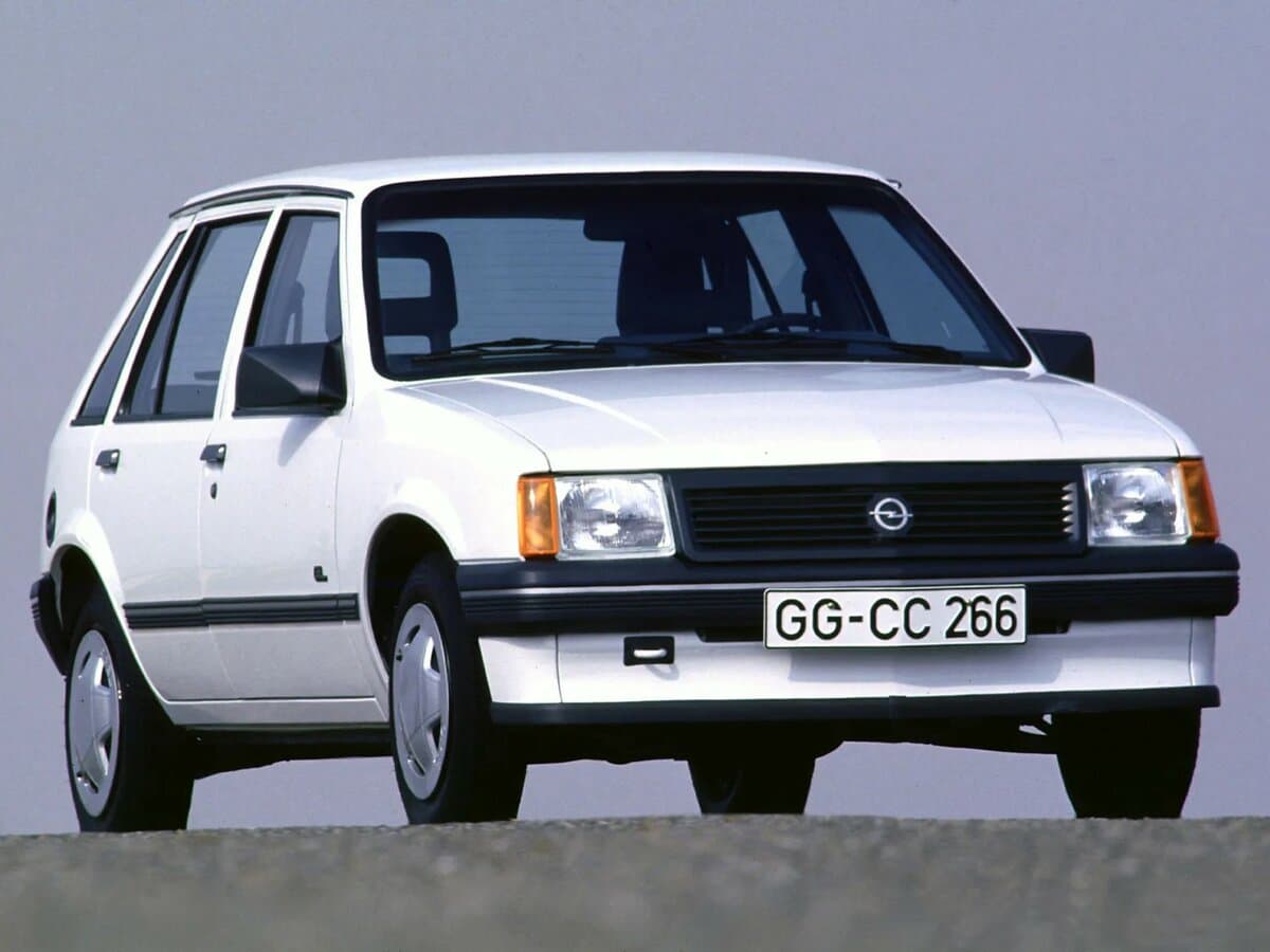 Opel Corsa A — Öndən