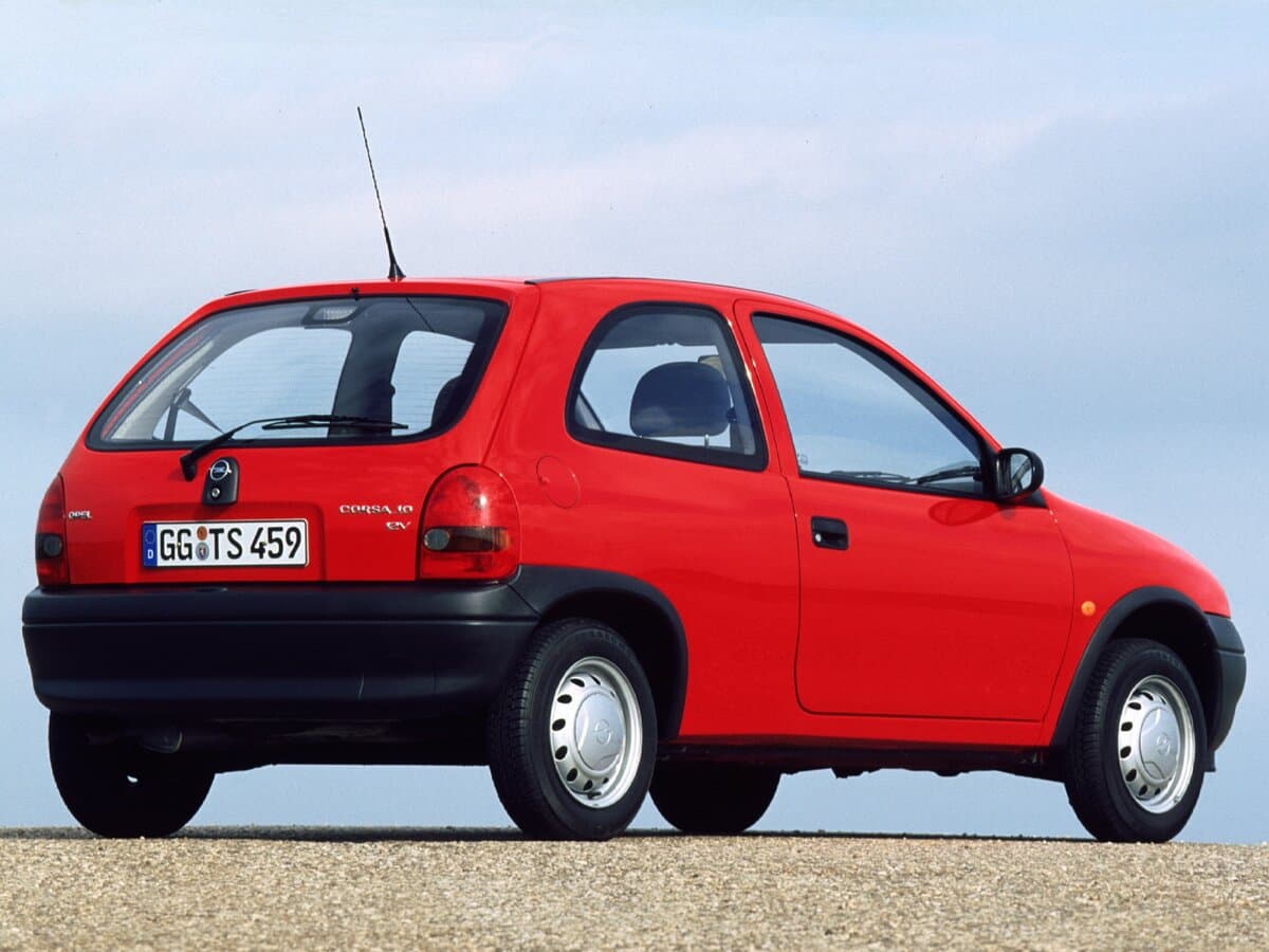 Opel Corsa B — 3/4 arxadan