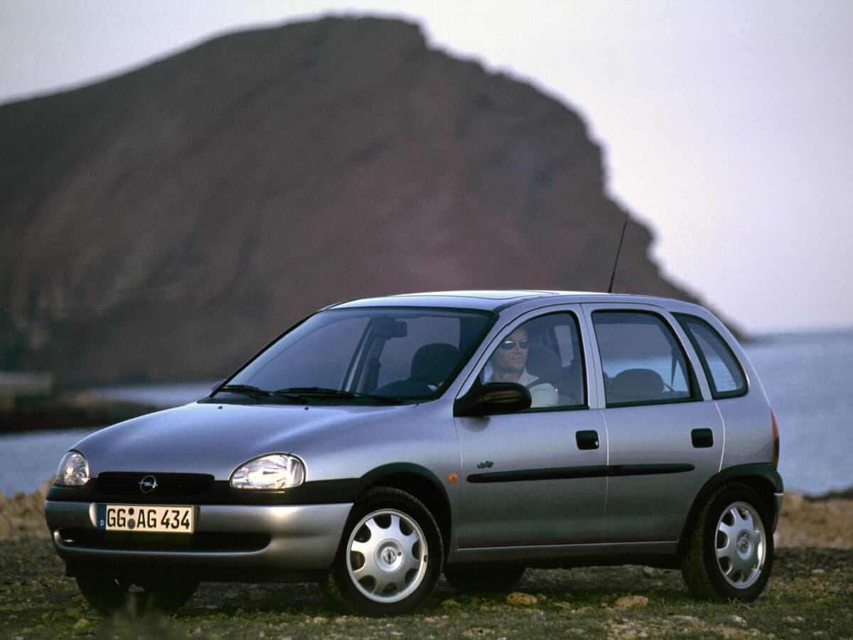 Opel Corsa B — Əsas şəkil