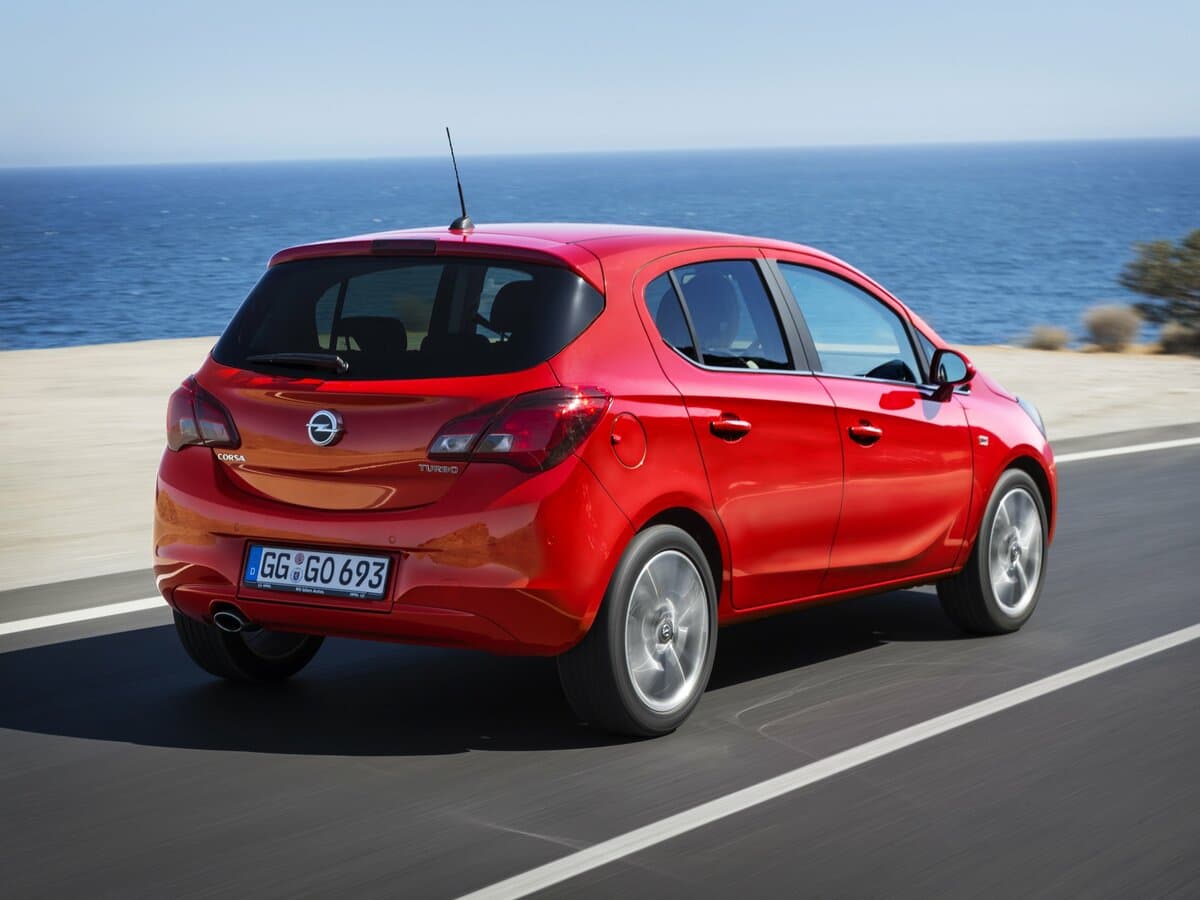 Opel Corsa E — 3/4 arxadan