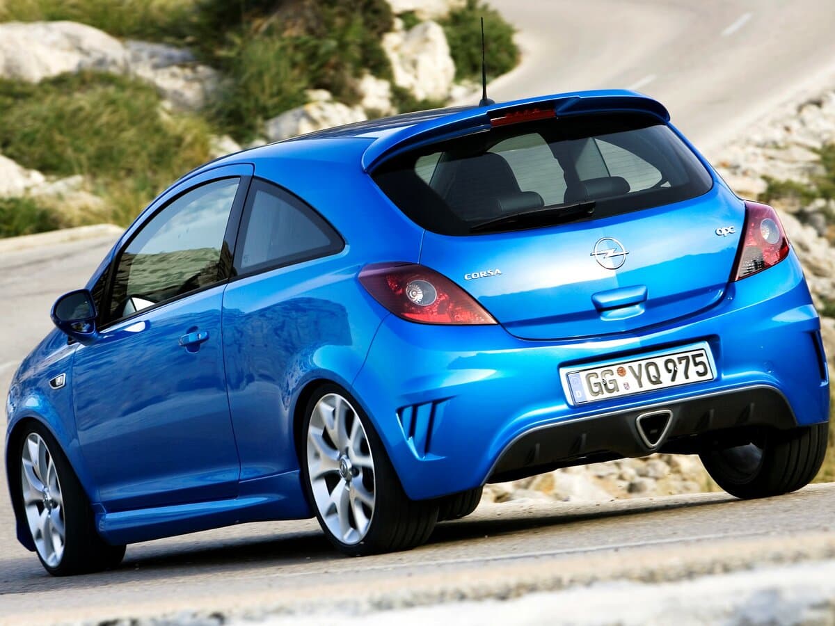 Opel Corsa OPC D — 3/4 arxadan