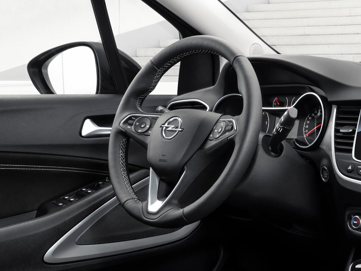 Opel Crossland X I Restayling — Sükan