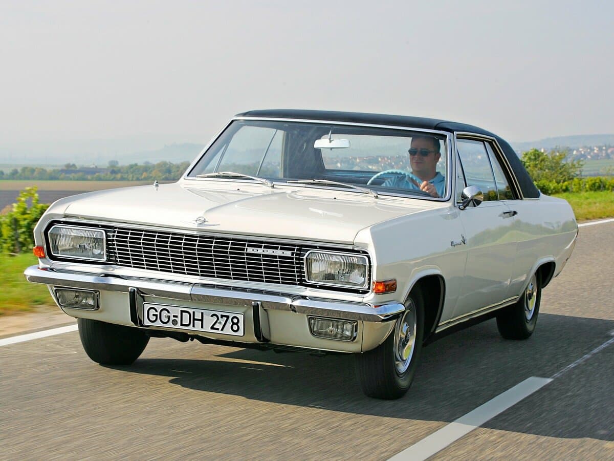 Opel Diplomat A — Öndən