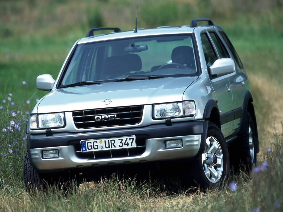 Opel Frontera B — Öndən
