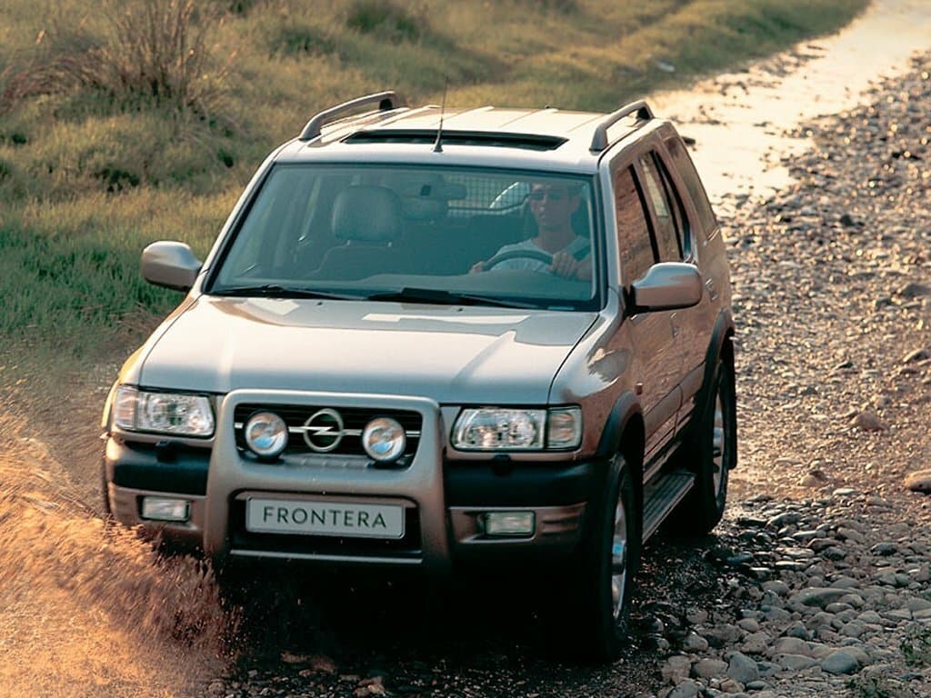 Opel Frontera B Restayling — Öndən