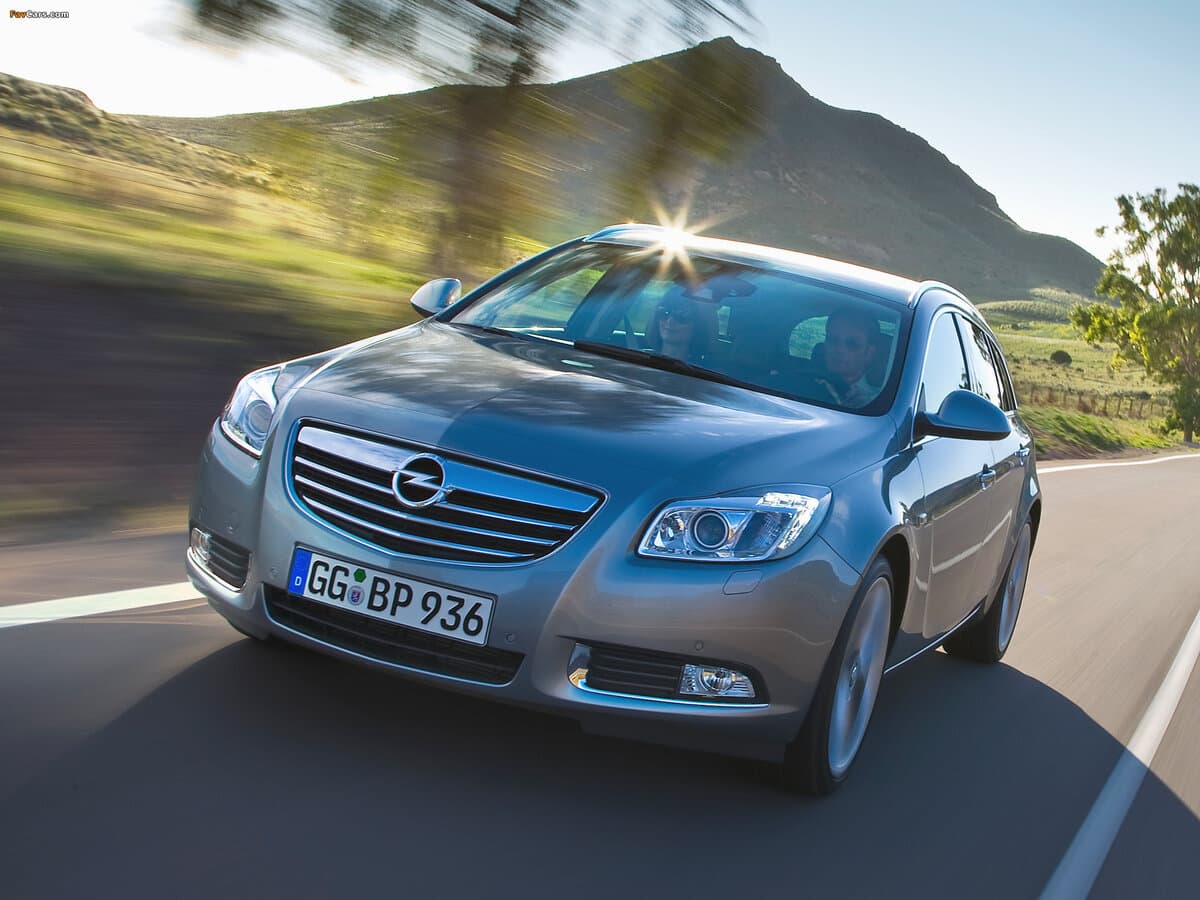 Opel Insignia I — Öndən
