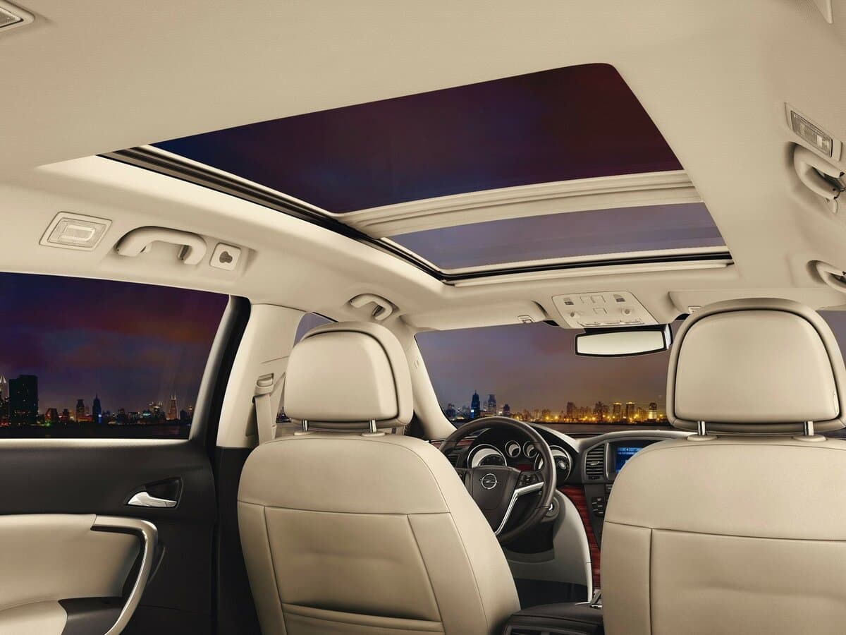 Opel Insignia I — Salon, öndən