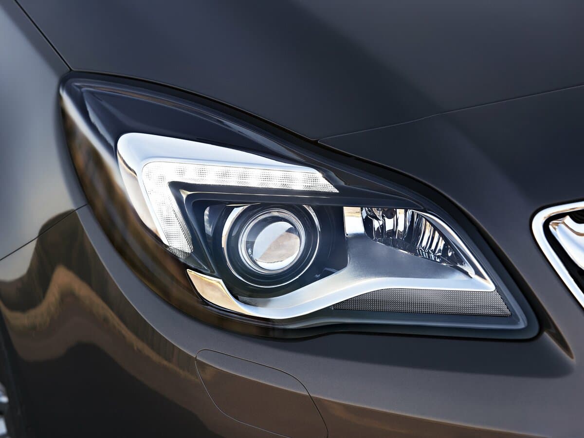 Opel Insignia I Restayling — Fara