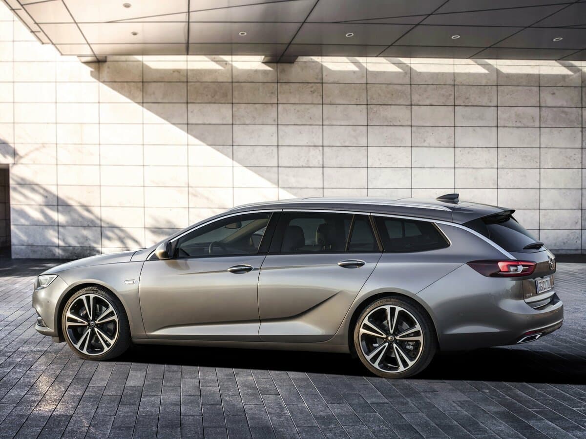 Opel Insignia II — Yandan
