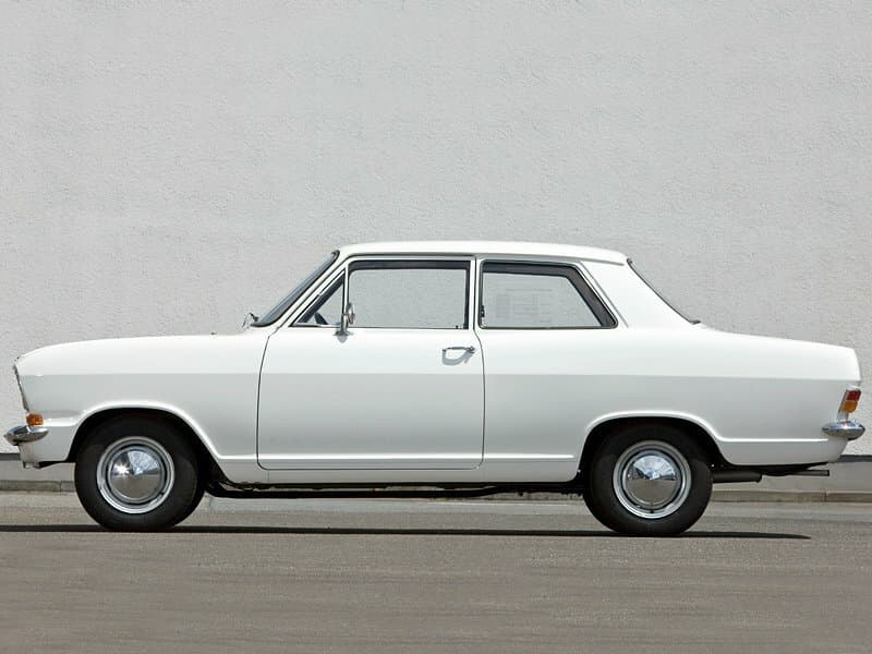 Opel Kadett B — yandan görünüş