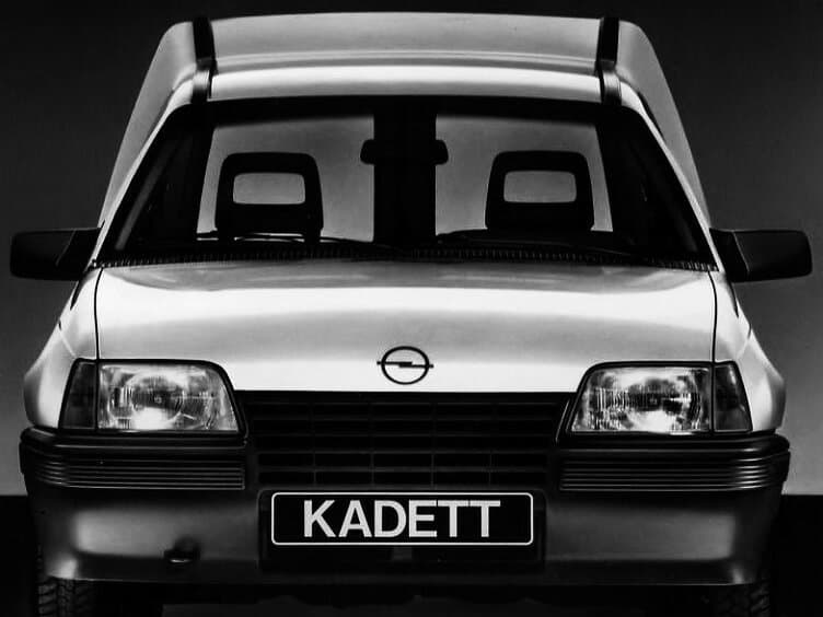 Opel Kadett E — Öndən
