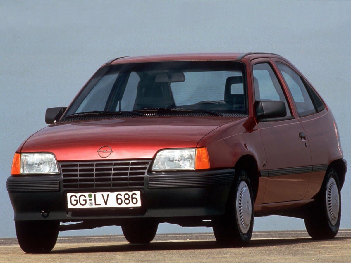 Opel Kadett E — Əsas şəkil