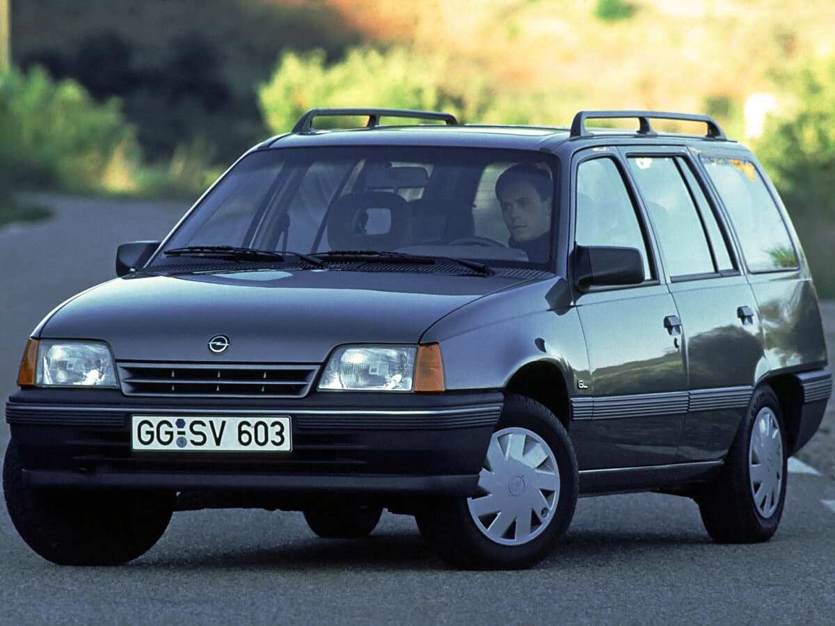 Opel Kadett E Restayling — Öndən