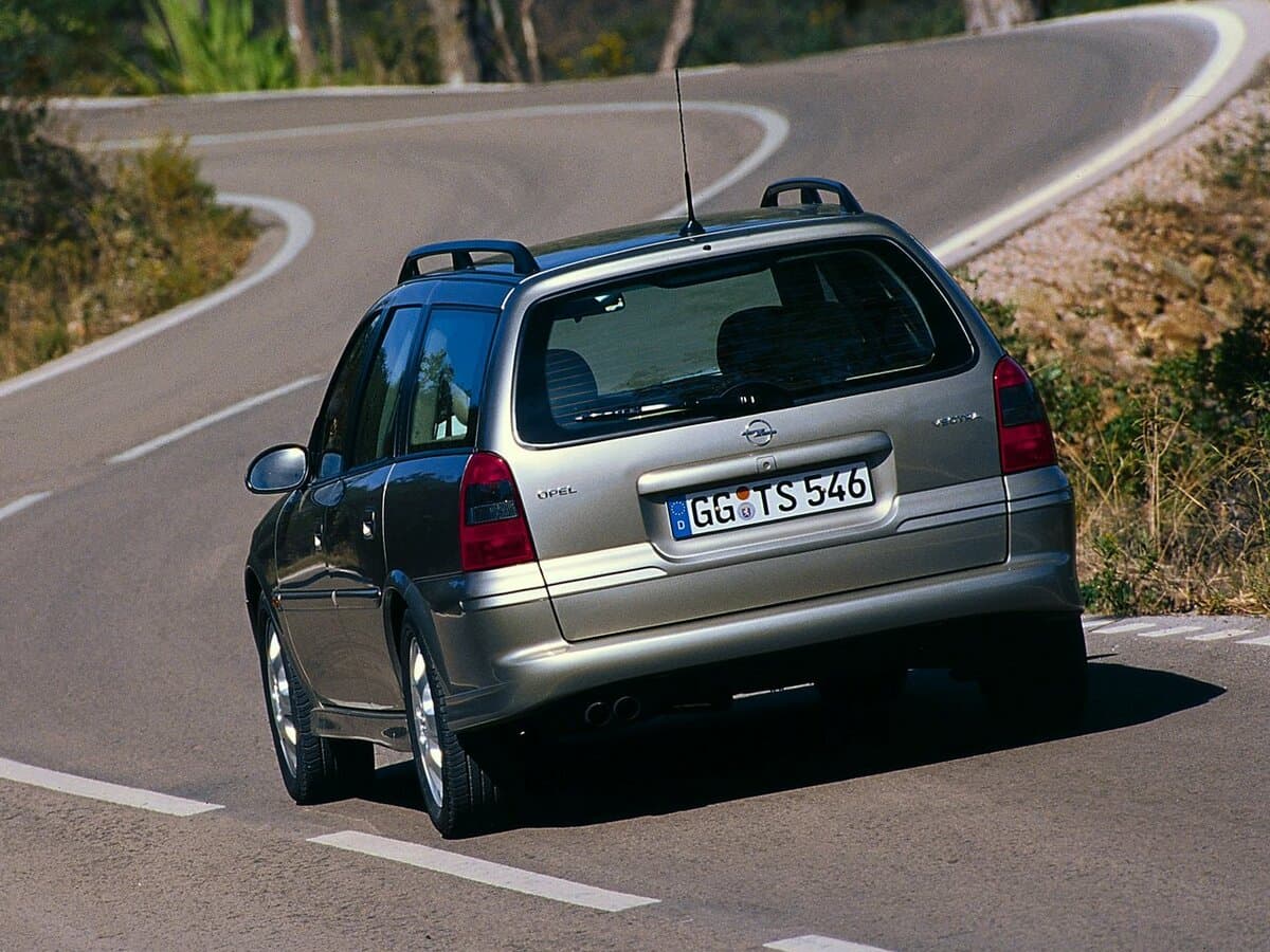 Opel Vectra B — Arxadan