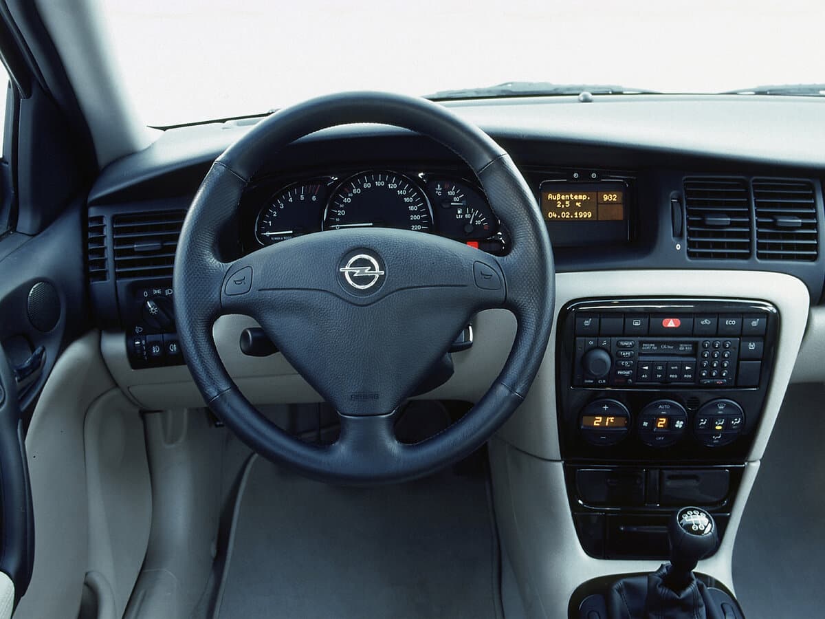 Opel Vectra B — Sükan