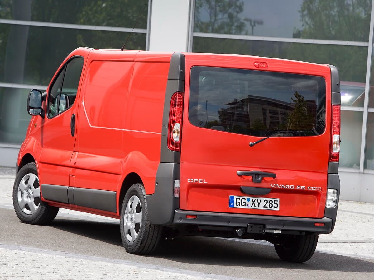 Opel Vivaro A Restayling — 3/4 arxadan