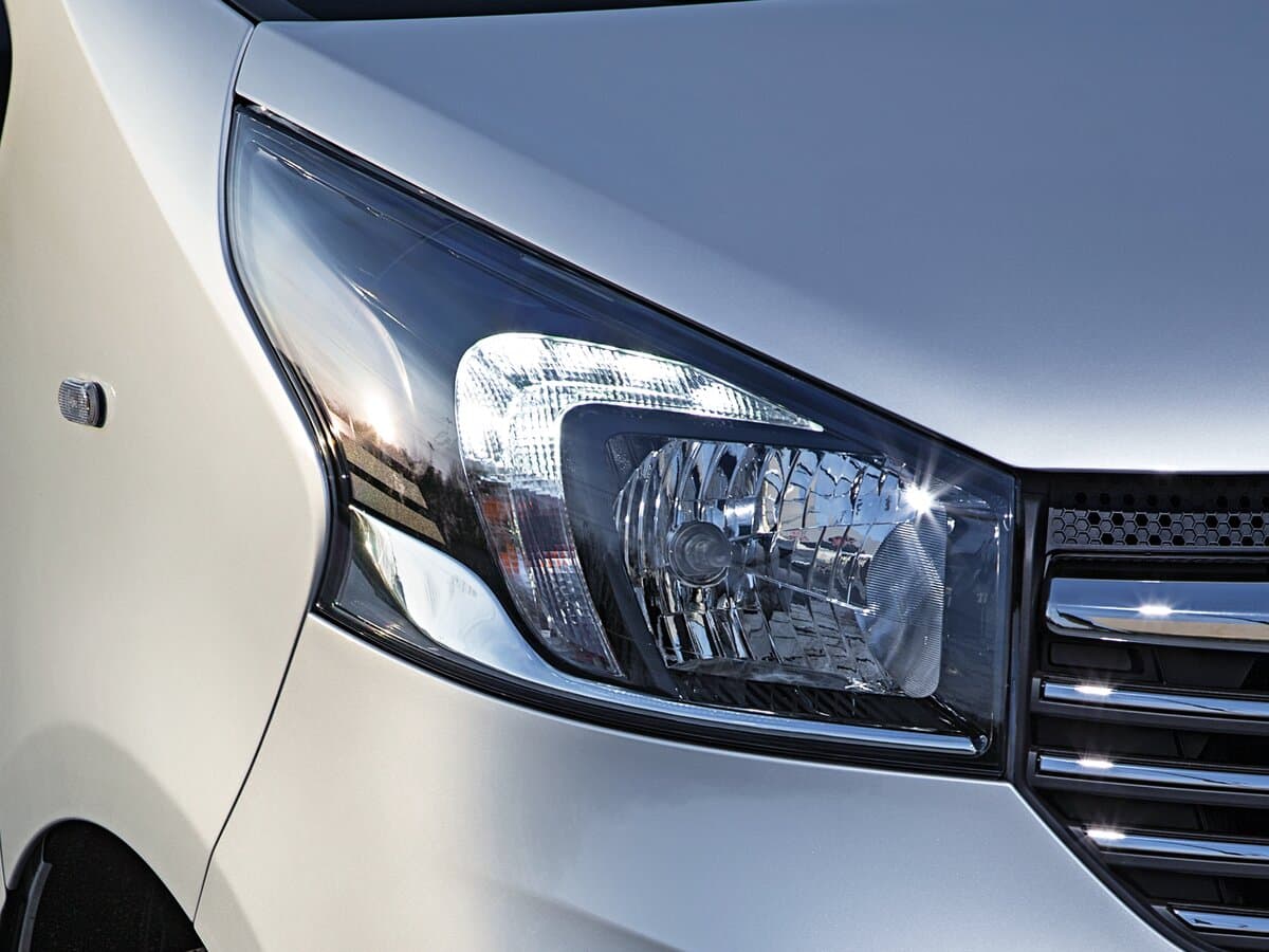 Opel Vivaro B — Fara