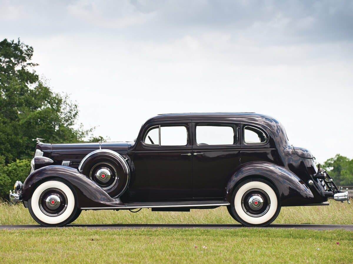 Packard One-Twenty 1935 – 1941 — Yandan