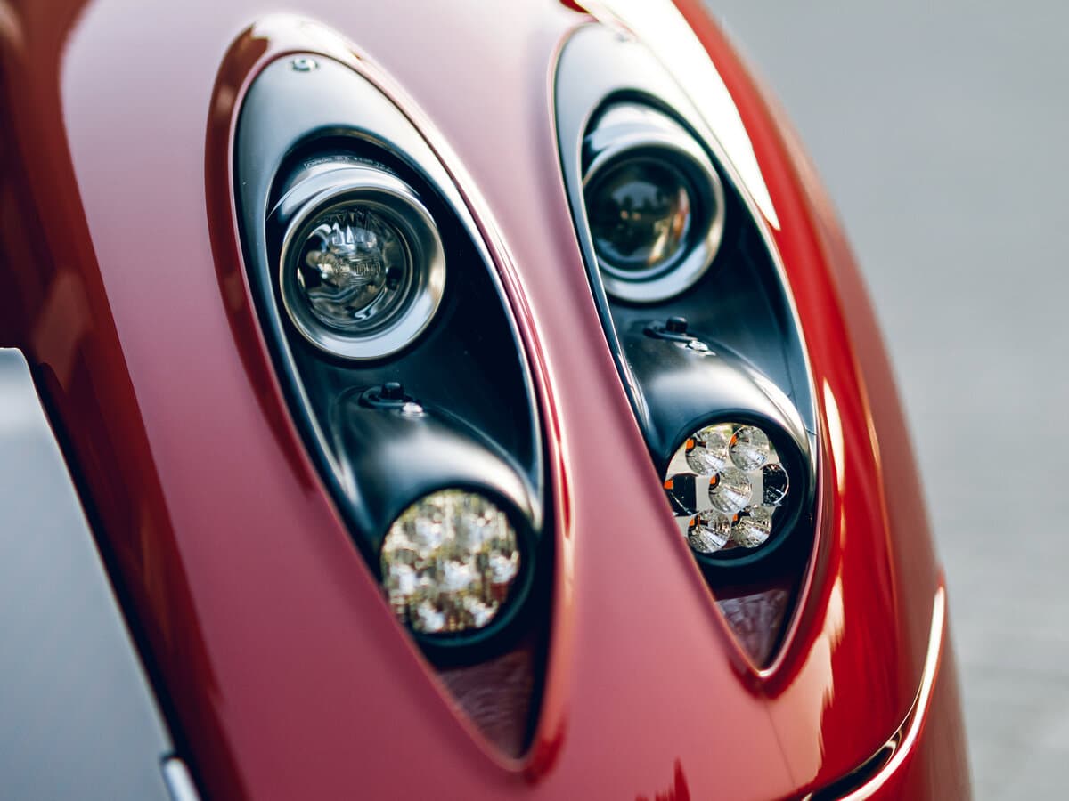 Pagani Huayra 2012 – indiyədək — Fara