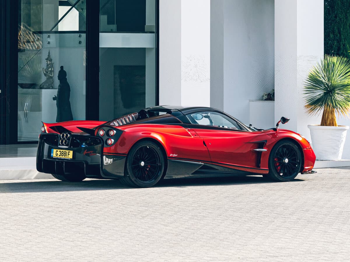 Pagani Huayra 2012 – indiyədək — 3/4 arxadan