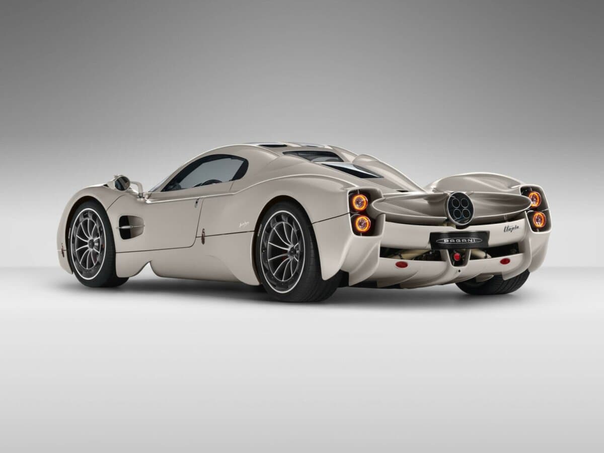 Pagani Utopia 2022 – indiyədək — 3/4 arxadan