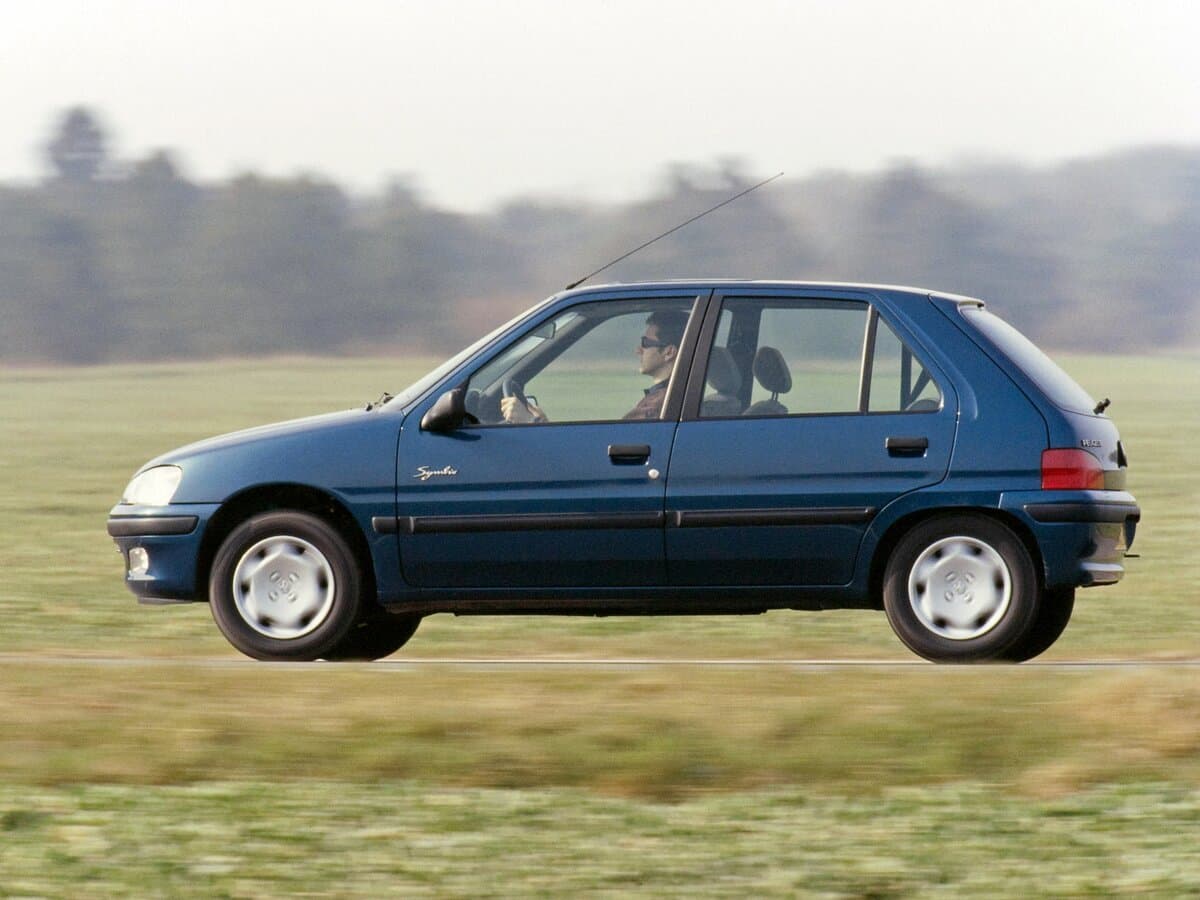 Peugeot 106 I Restayling — Yandan