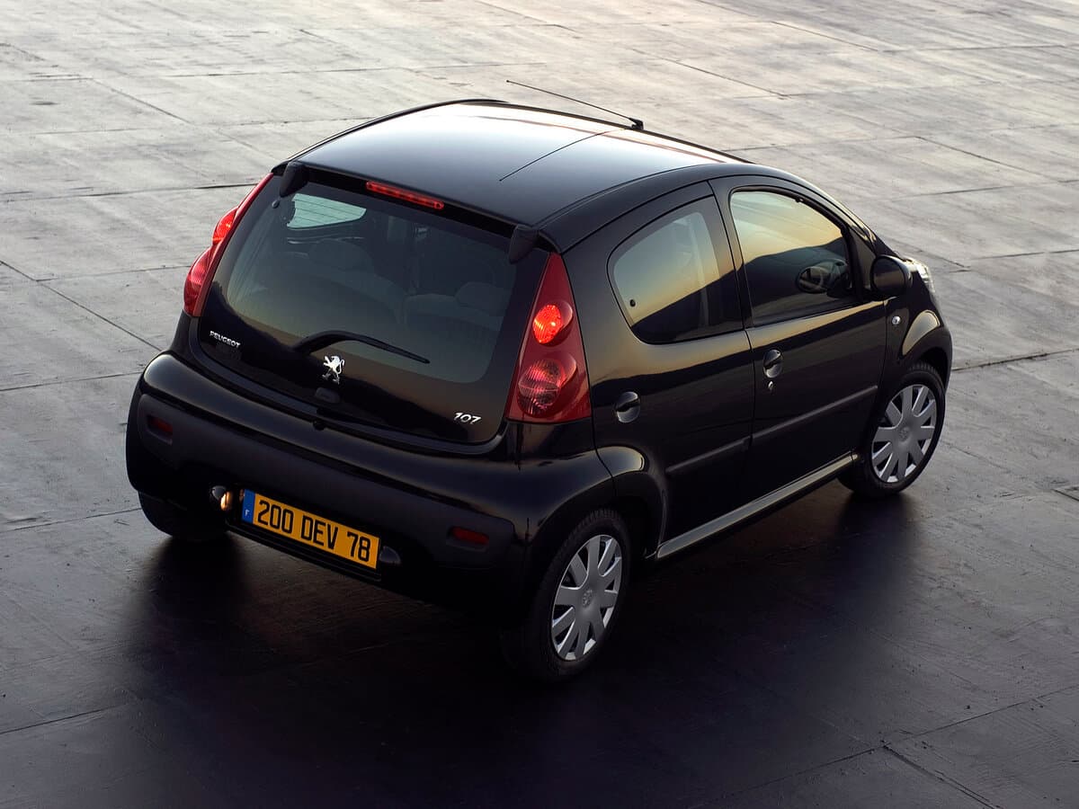 Peugeot 107 I — 3/4 arxadan