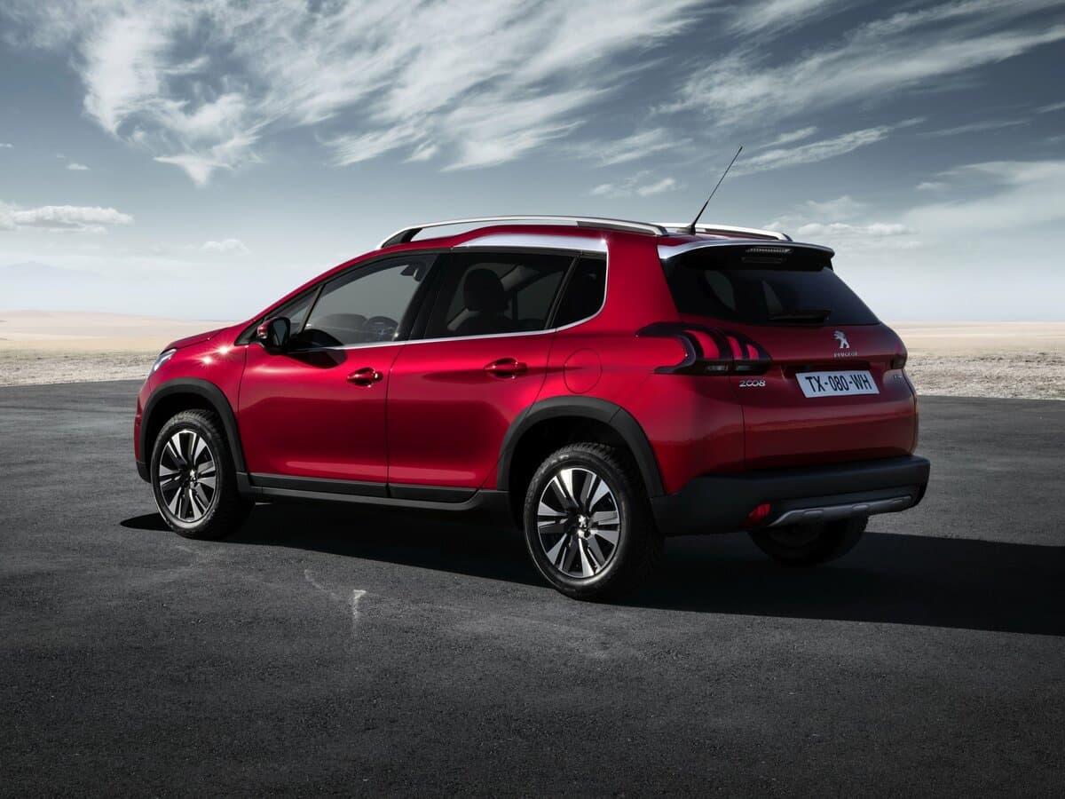 Peugeot 2008 I Restayling — 3/4 arxadan