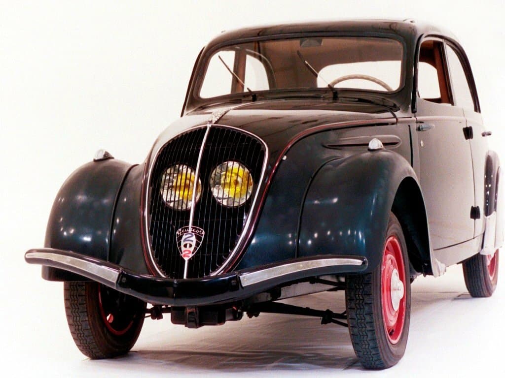 Peugeot 202 1938 – 1948 — öndən görünüş