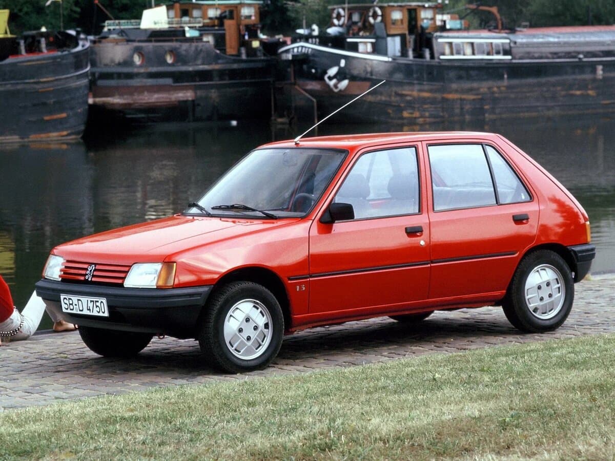 Peugeot 205 1983 – 1998 — Əsas şəkil