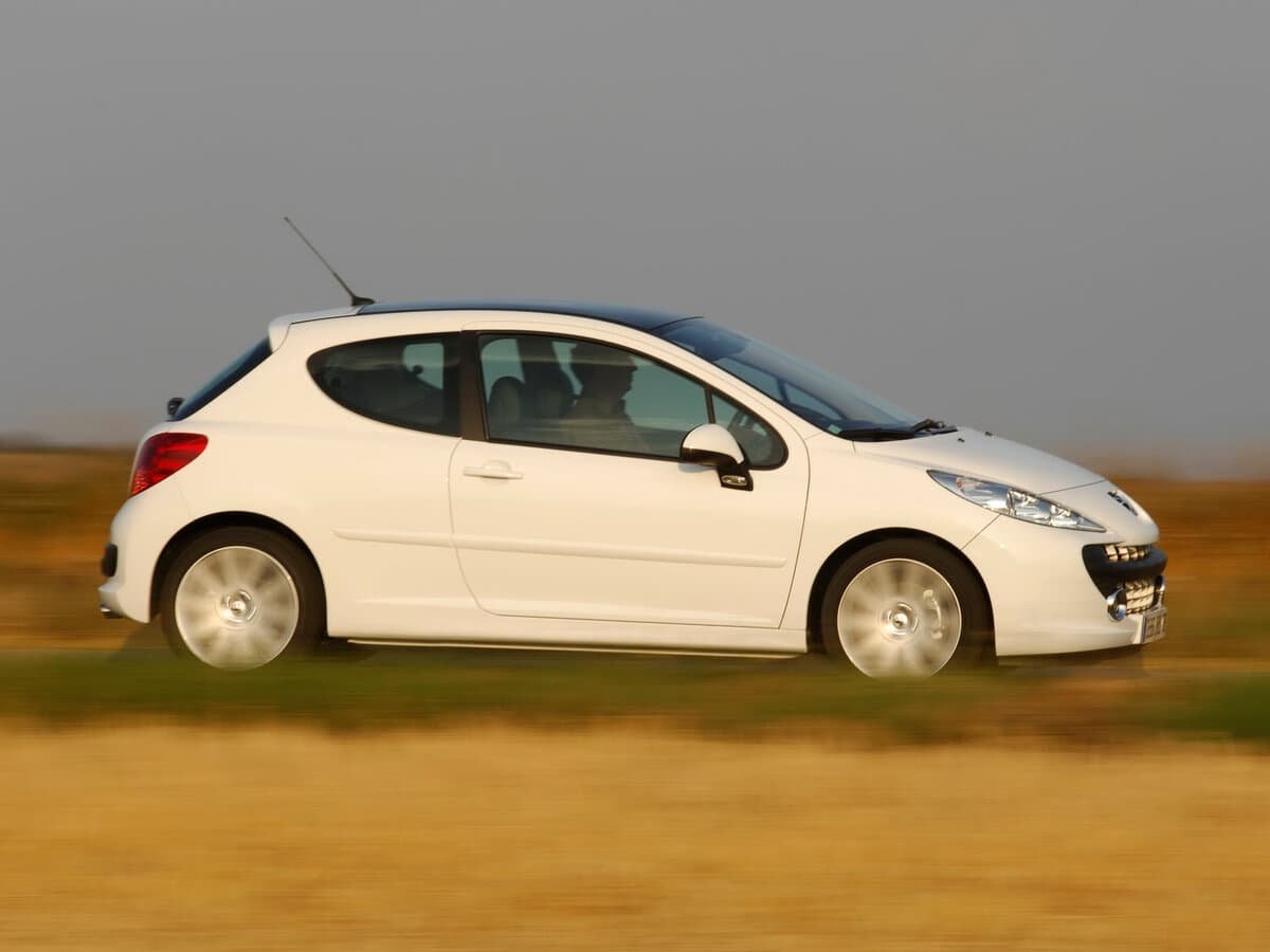 Peugeot 207 I — Yandan