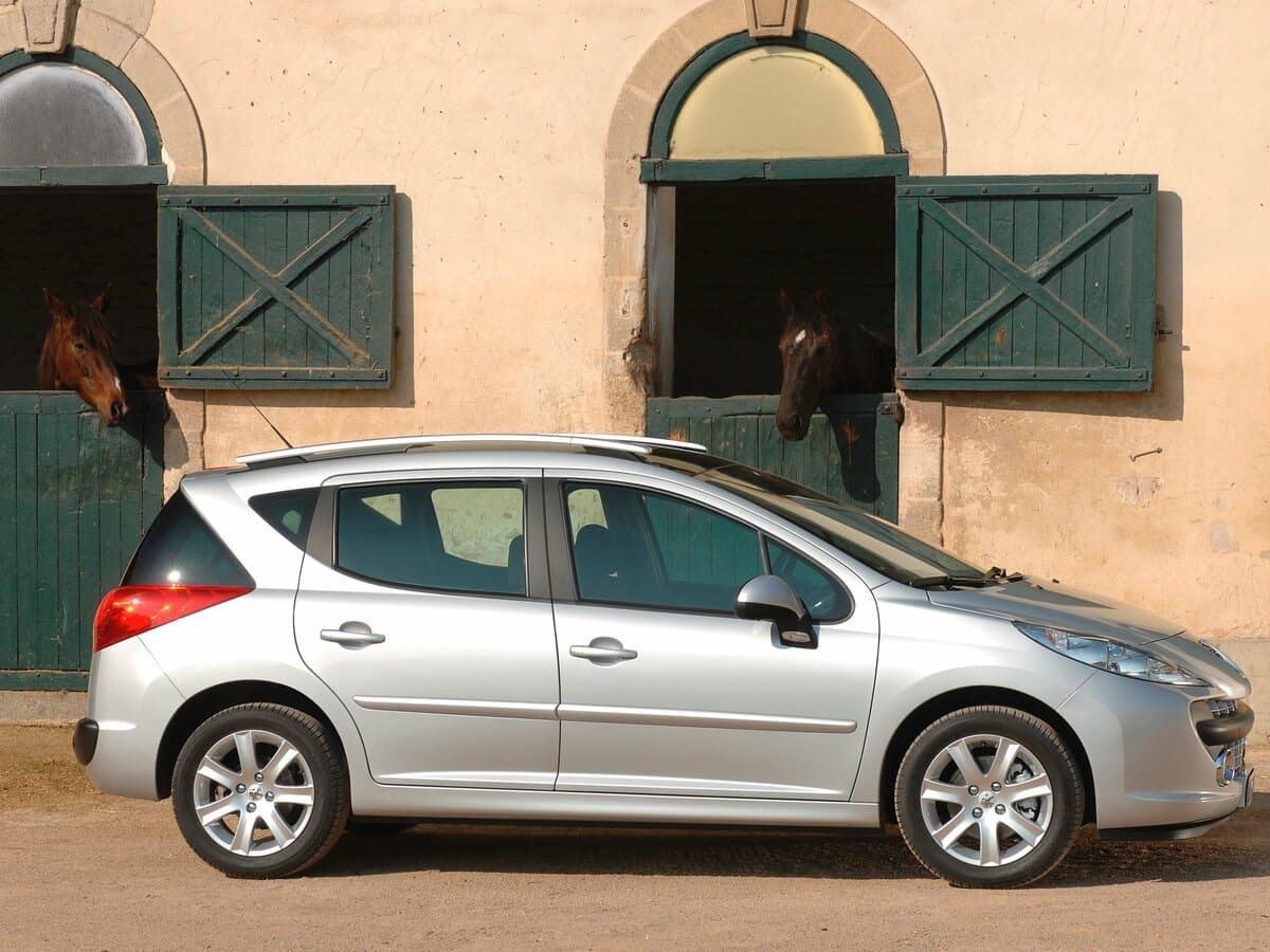 Peugeot 207 I — Yandan