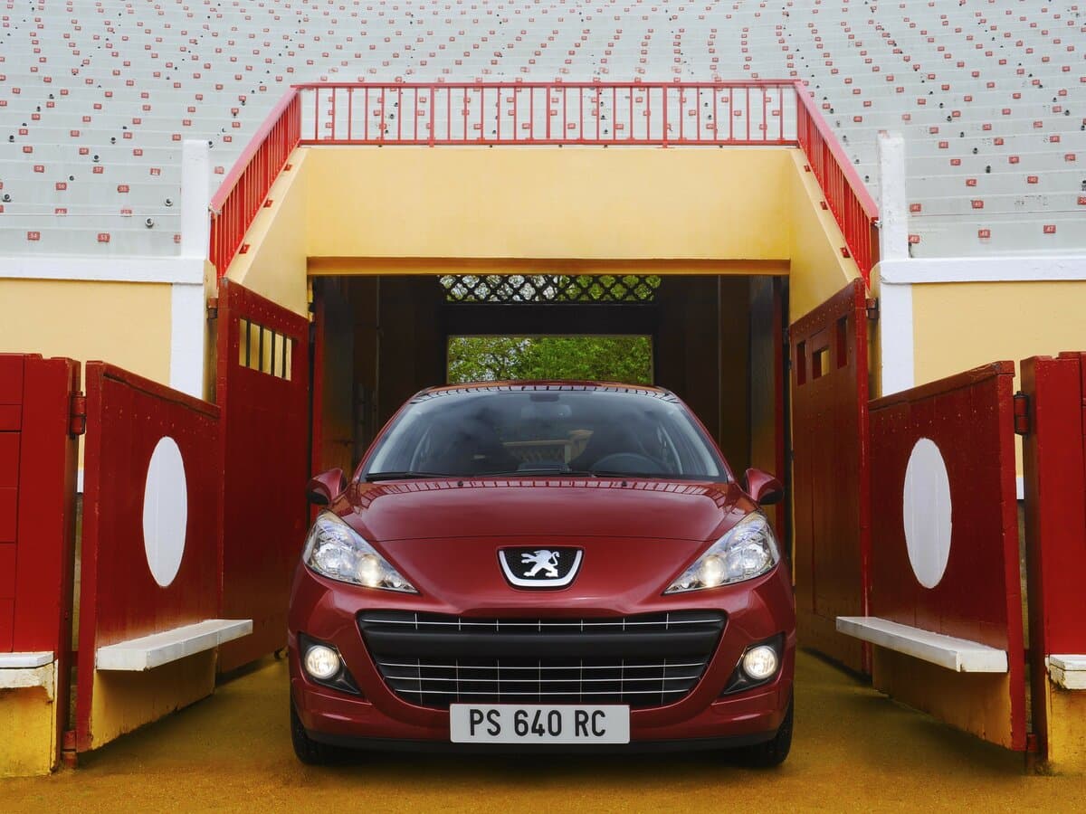 Peugeot 207 I Restayling — Öndən
