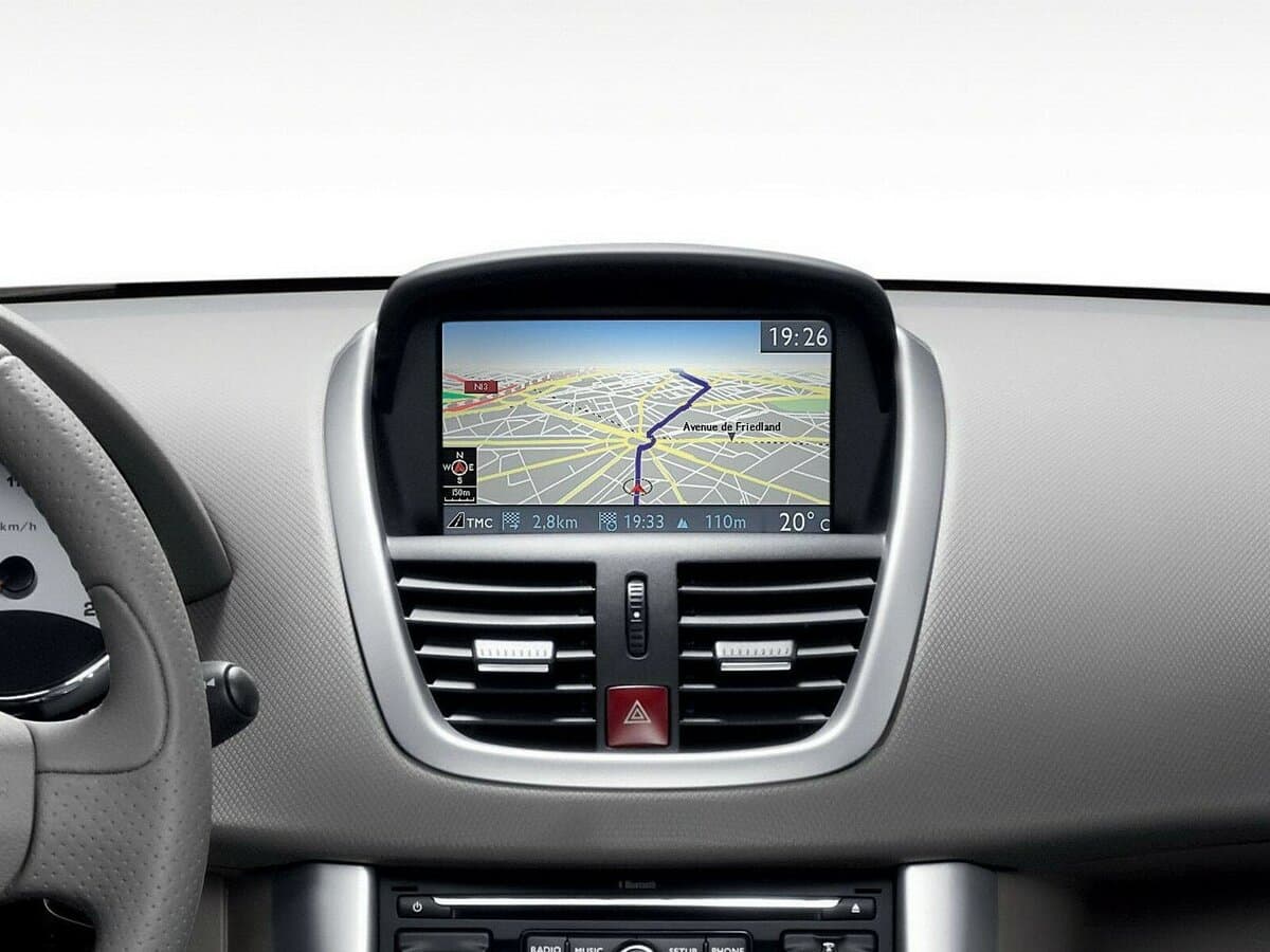 Peugeot 207 I Restayling — Salon, arxadan