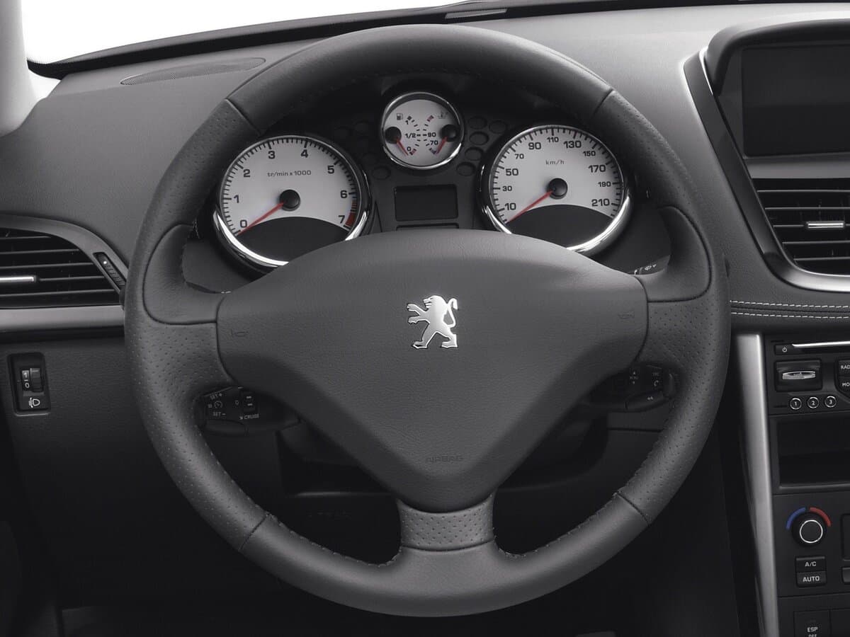 Peugeot 207 I Restayling — Sükan