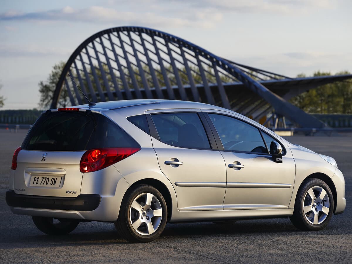 Peugeot 207 I Restayling — 3/4 arxadan