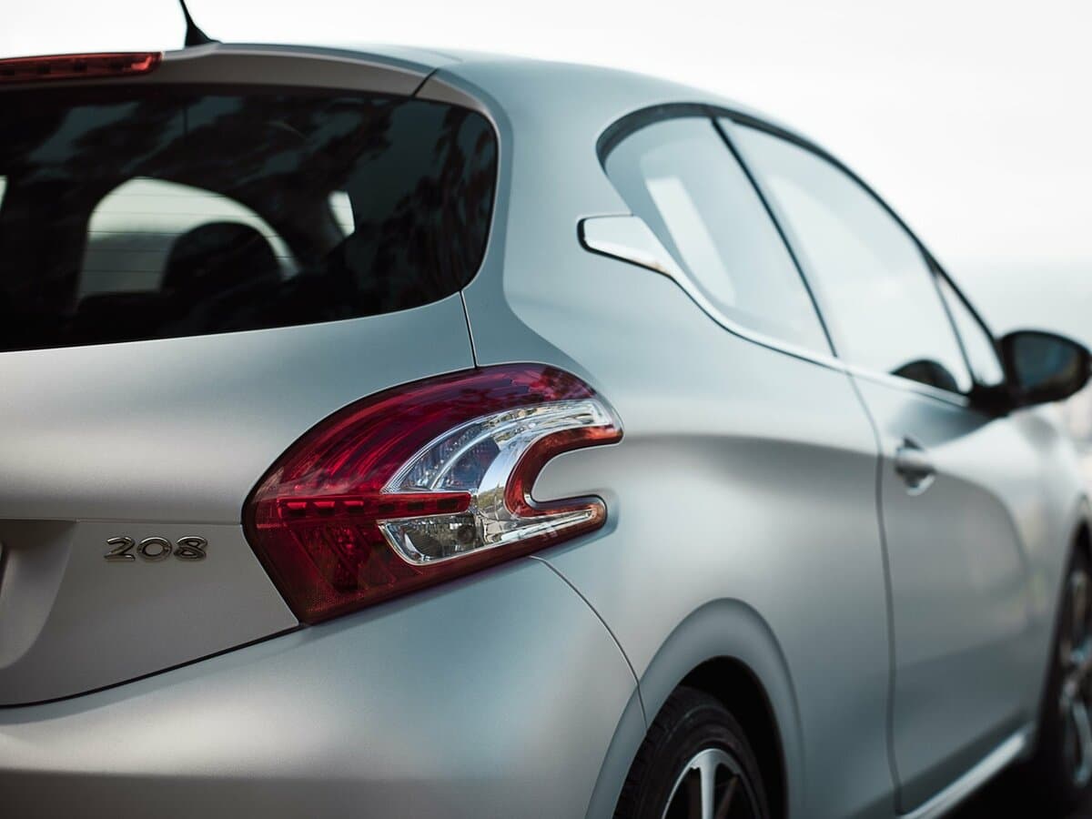 Peugeot 208 I — Detal