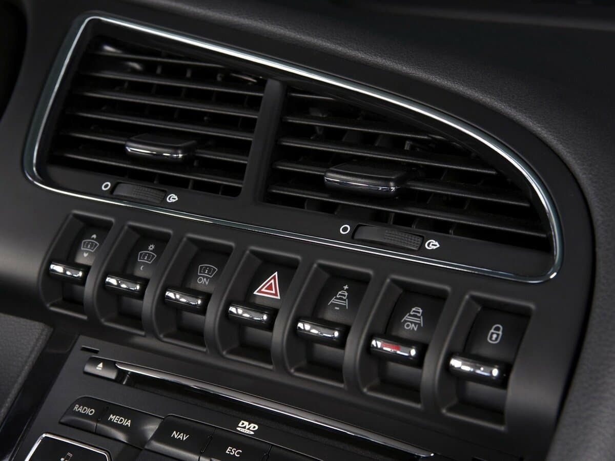 Peugeot 3008 I — Salon, öndən
