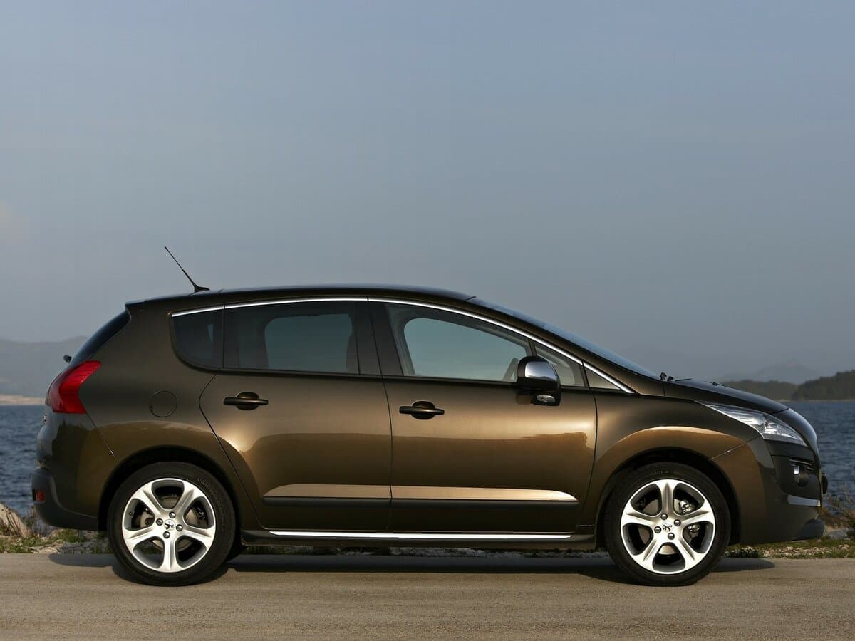 Peugeot 3008 I — Yandan